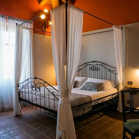 Farm stay La Torricella Monforte D'Alba